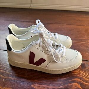 Veja V-12 Leather White Marsala Nautico Sneaker